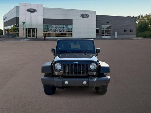 Used 2017 Jeep Wrangler Unlimited Sport w/ Quick Order Package 24S AWD/4WD image 3