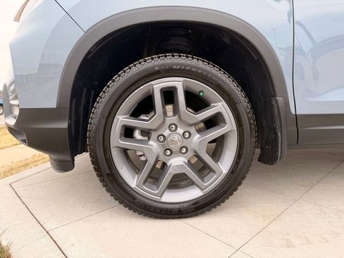 Used 2023 Honda Passport EX-L image 18