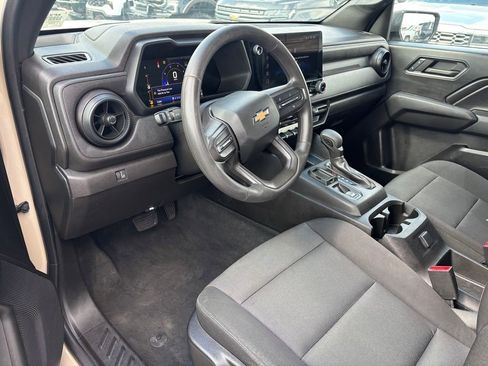 Used 2023 Chevrolet Colorado W/T image 7