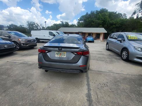Used 2021 Nissan Sentra SR FWD image 9