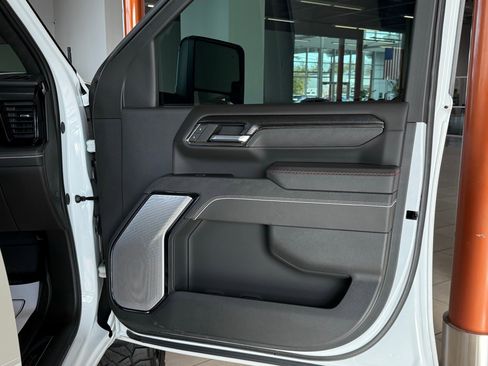 Used 2024 GMC Sierra 2500 AT4X image 21