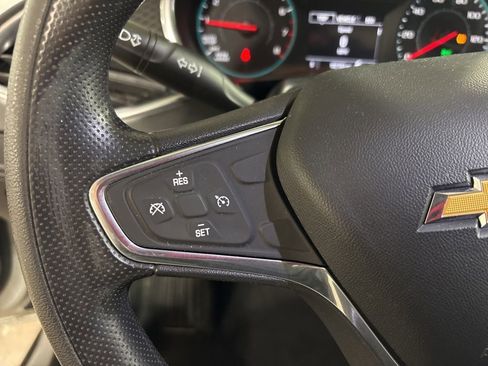 Used 2019 Chevrolet Malibu LT FWD image 12