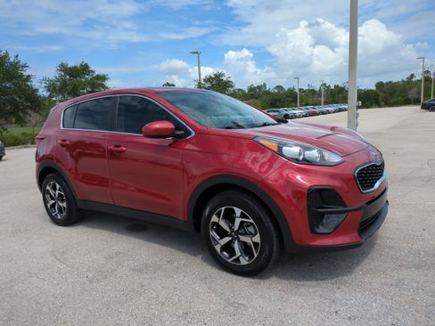 Certified 2022 Kia Sportage LX FWD image 2