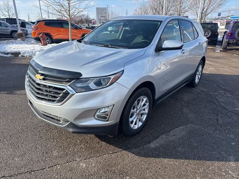 Used 2020 Chevrolet Equinox LT w/ Driver Convenience Package image 1