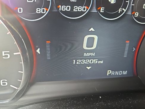 Used 2015 GMC Yukon Denali w/ Touring Package RWD image 9