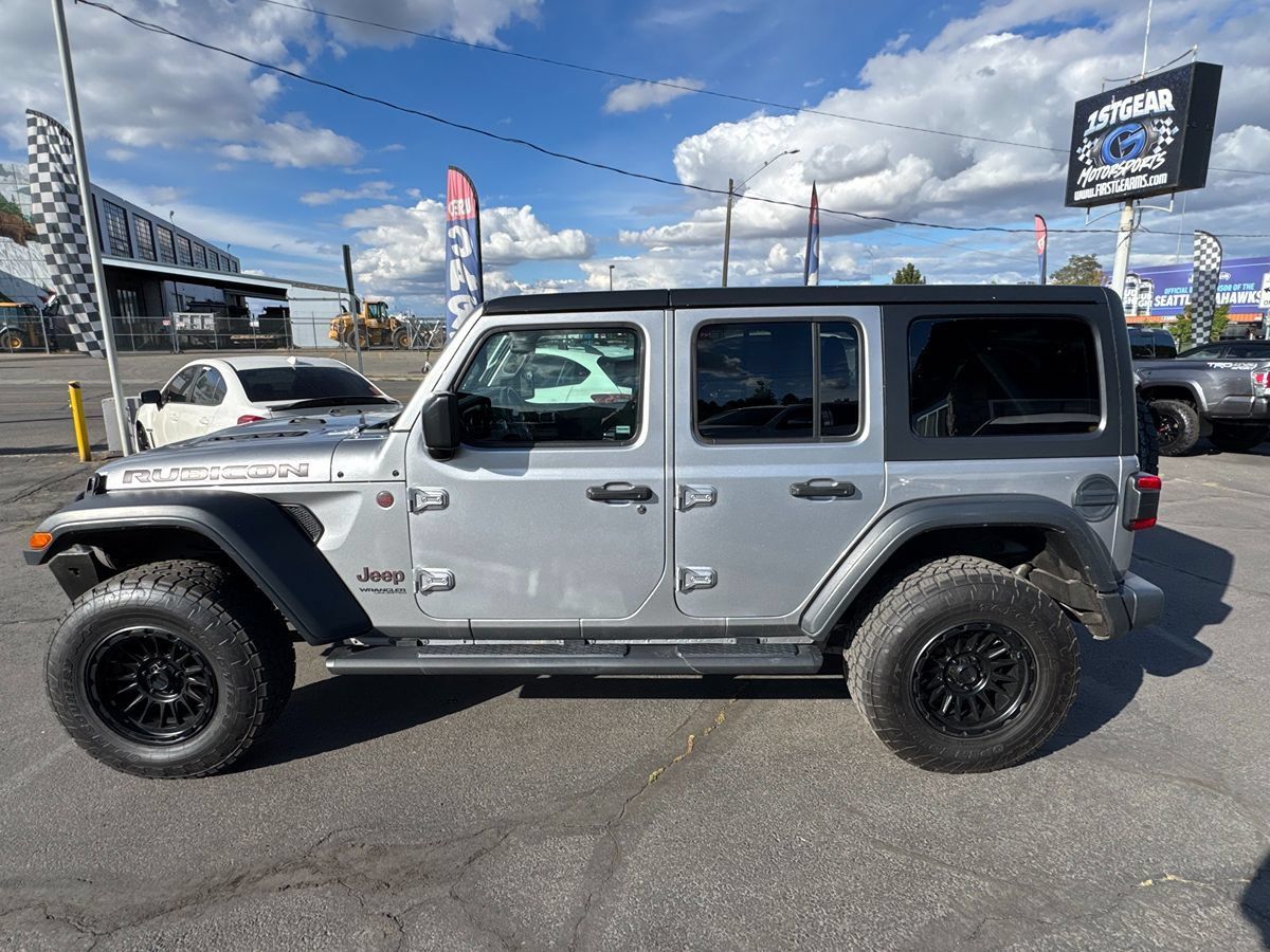 Used 2018 Jeep Wrangler Unlimited Rubicon w/ LED Lighting Group AWD/4WD image 6