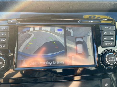 Used 2018 Nissan Rogue Sport SL image 17