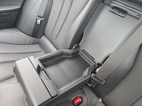 Used 2013 BMW 640i Gran Coupe image 24