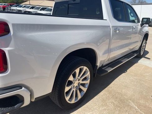 Used 2021 Chevrolet Silverado 1500 High Country w/ Technology Package image 17