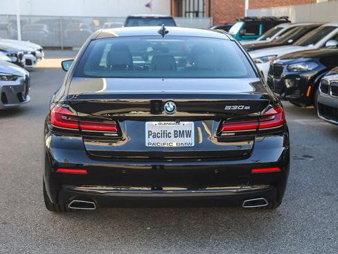 Certified 2023 BMW 530e w/ Convenience Package image 5