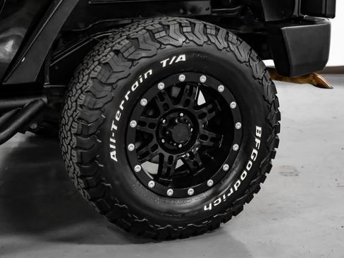 Used 2012 Jeep Wrangler Sport AWD/4WD image 37