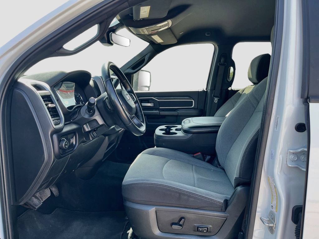 Used 2024 RAM 2500 Big Horn AWD/4WD image 20