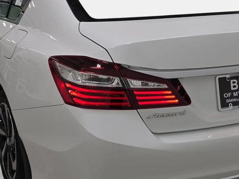 Used 2017 Honda Accord EX-L image 34