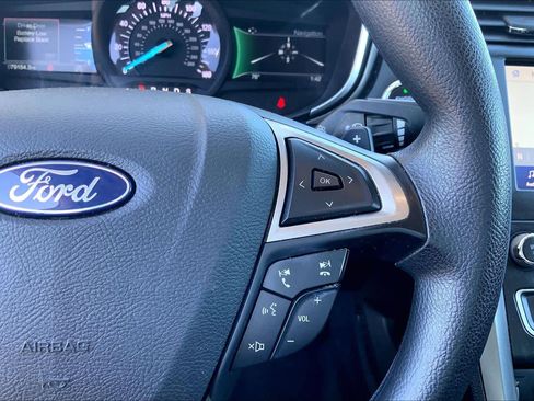 Certified 2019 Ford Fusion SE image 24