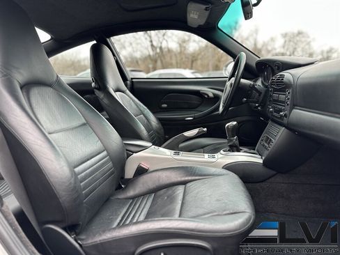 Used 2001 Porsche 911 Carrera 4 image 24