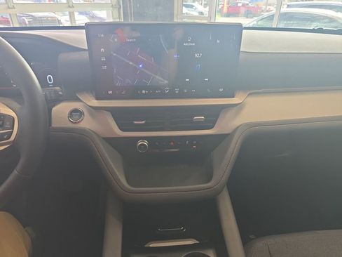 Used 2025 Ford Explorer Active image 24