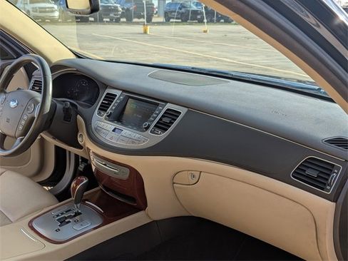 Used 2012 Hyundai Genesis 3.8 w/ Premium Pkg image 28