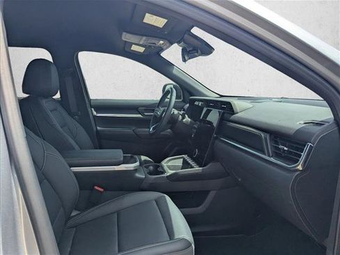 Used 2026 GMC Terrain Elevation w/ Elevation Premium Package FWD image 15