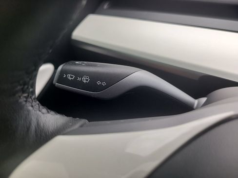 Used 2022 Tesla Model Y Performance AWD/4WD image 33