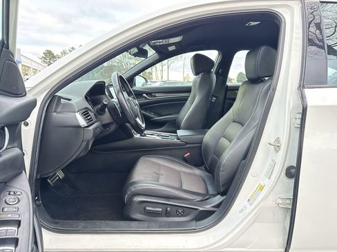 Used 2019 Honda Accord Sport image 16