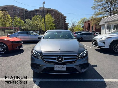 Used 2018 Mercedes-Benz E 300 4MATIC image 4