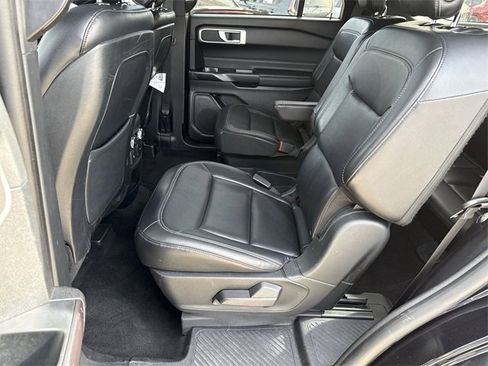 Used 2020 Ford Explorer XLT w/ Equipment Group 202A image 16