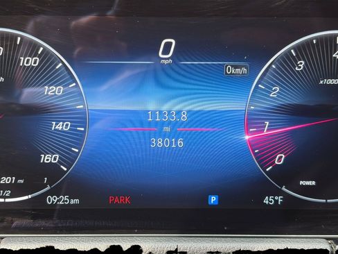 Used 2025 Mercedes-Benz GLA 250 image 41