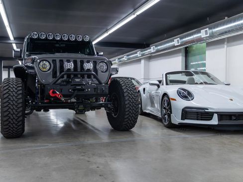 Used 2023 Jeep Gladiator Rubicon w/ Cold Weather Group image 23