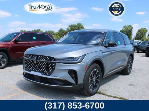 Used 2024 Lincoln Nautilus Premier AWD/4WD image 1