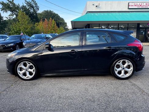 Used 2014 Ford Focus ST w/ Equipment Group 202A FWD image 5