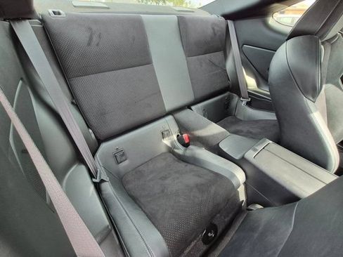 Used 2024 Toyota GR86 Premium RWD image 8
