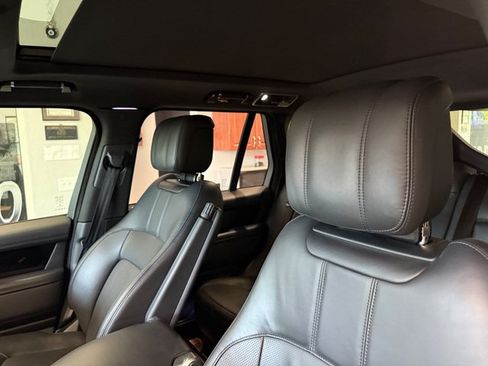 Used 2020 Land Rover Range Rover HSE AWD/4WD image 6