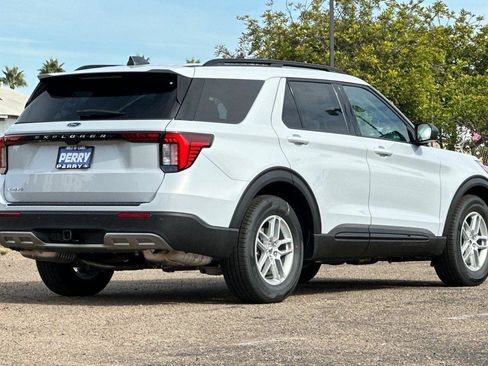 New 2026 Ford Explorer Active w/ Active Comfort Package image 4