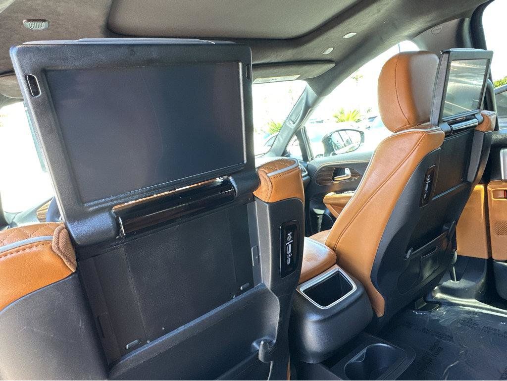 Used 2023 Chrysler Pacifica Pinnacle FWD image 44