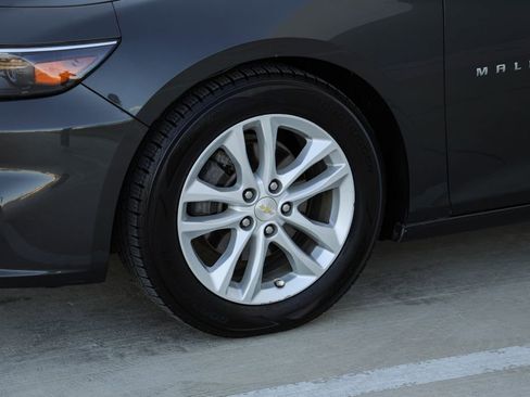 Used 2018 Chevrolet Malibu LT image 30