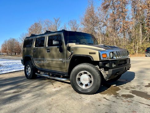 Used 2005 HUMMER H2 Luxury w/ Preferred Equipment Group image 1