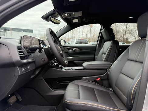 New 2026 Chevrolet Traverse High Country image 8