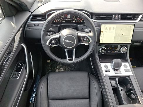 New 2025 Jaguar F-PACE R-Dynamic S image 9