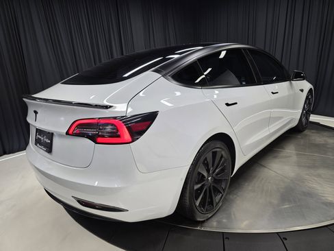 Used 2021 Tesla Model 3 Standard Range Plus image 45