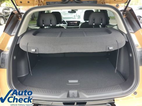 Used 2024 Buick Encore GX Sport Touring w/ Advanced Technology Package FWD image 11