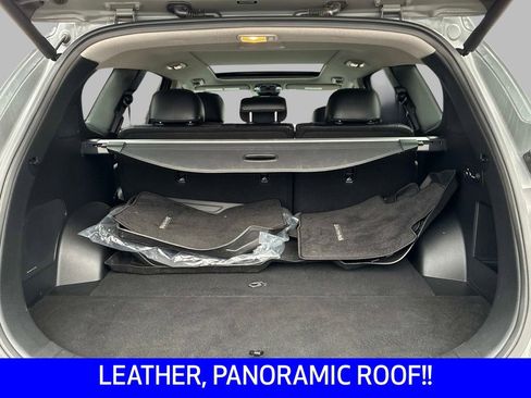 Used 2022 Hyundai Santa Fe Limited image 3