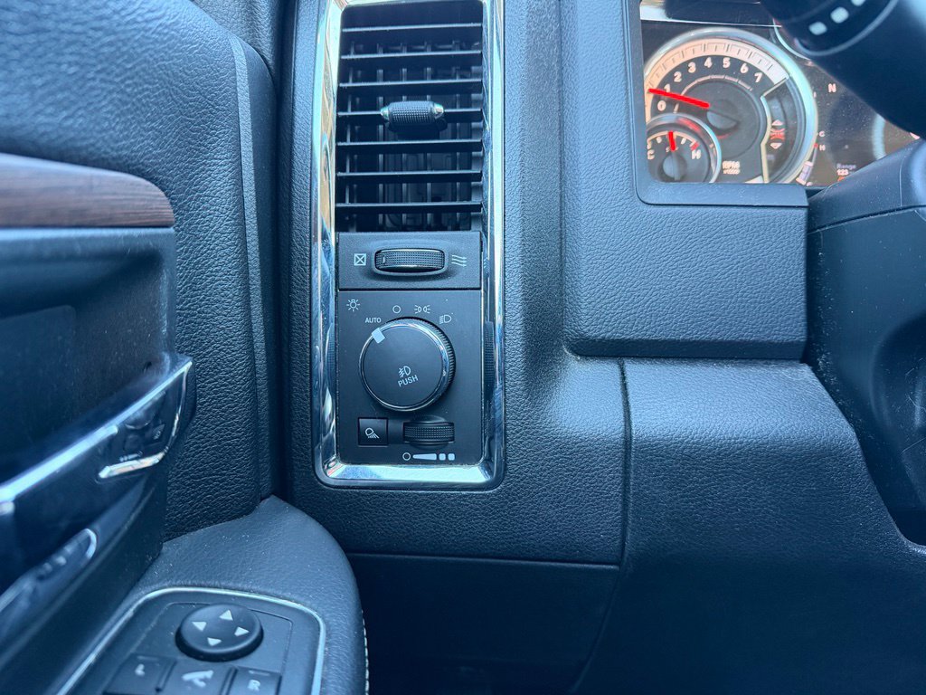 Used 2017 RAM 1500 Laramie AWD/4WD image 24