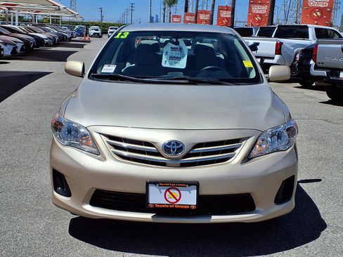 Used 2013 Toyota Corolla LE FWD image 2