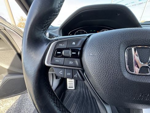 Used 2018 Honda Accord Sport image 19