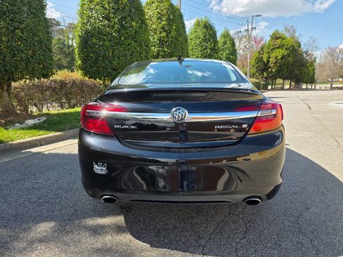 Used 2017 Buick Regal Sport Touring image 4