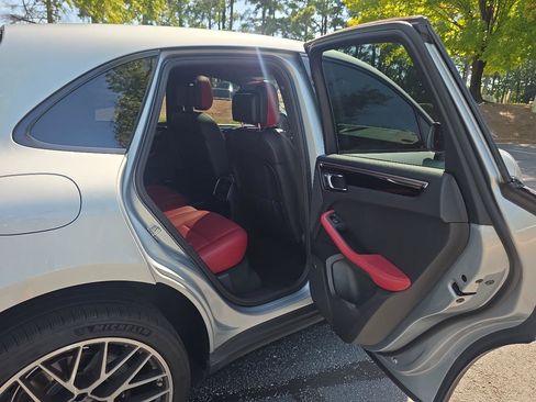 Used 2019 Porsche Macan S AWD/4WD image 20