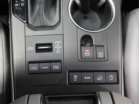 Used 2021 Toyota Highlander XLE image 29