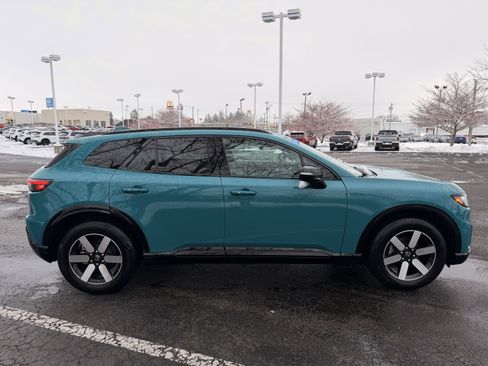 Certified 2024 Honda Prologue Touring image 2