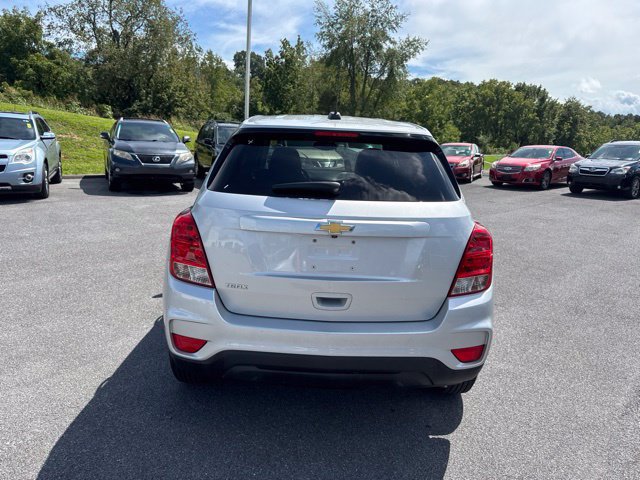 Used 2022 Chevrolet Trax LS w/ Tint and Cruise Package FWD image 7