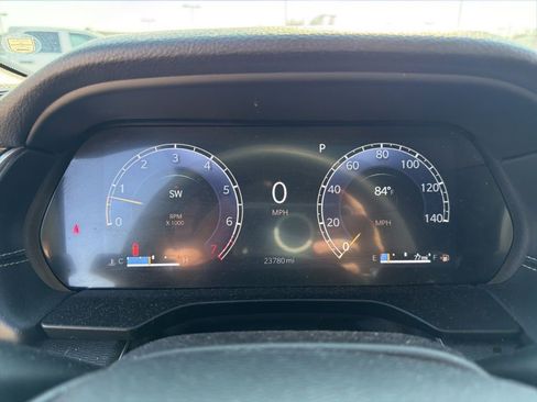 Used 2024 Jeep Grand Cherokee L Altitude image 11